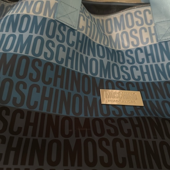 MOSCHINO XL TRAVEL BAG BLUE OMBRE - Picture 6 of 8